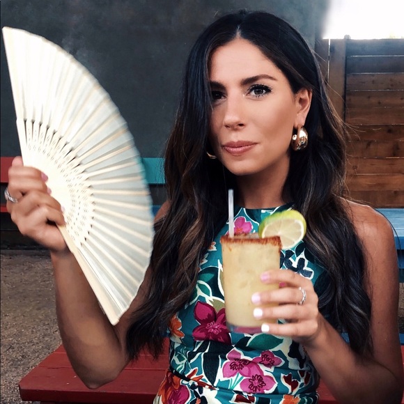 L E X I E - Picture 1 of 8